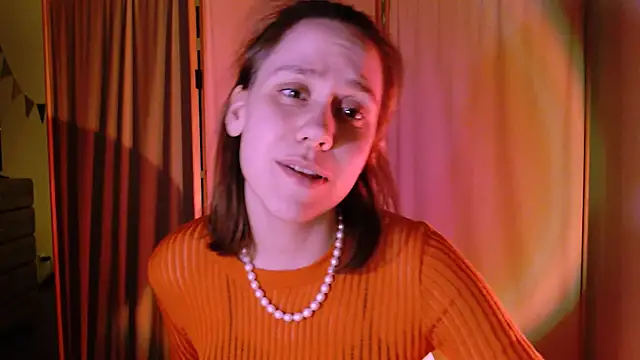 Snapshot of Malinax chatting on 01-25-25, 11:22 Malinax online show from 01-25-25, 11:22