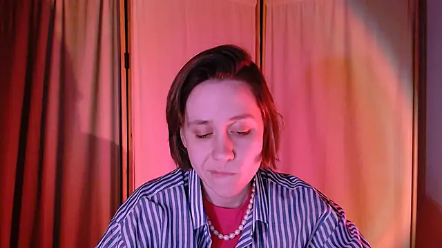 Snapshot of Malinax chatting on 02-02-25, 12:09 Malinax online show from 02-02-25, 12:09