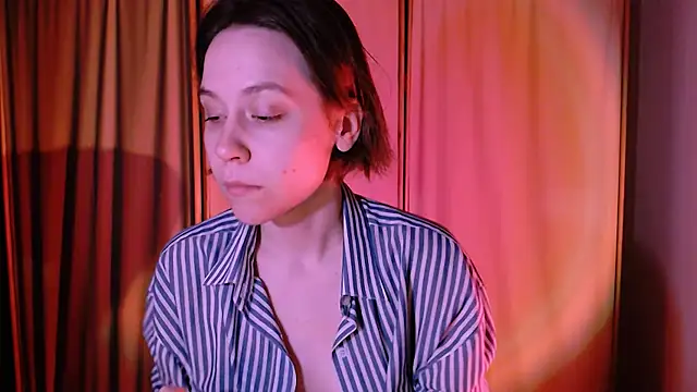 Snapshot of Malinax chatting on 02-09-25, 11:57 Malinax online show from 02-09-25, 11:57