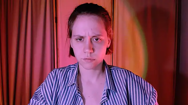 Snapshot of Malinax chatting on 02-12-25, 01:30 Malinax online show from 02-12-25, 01:30