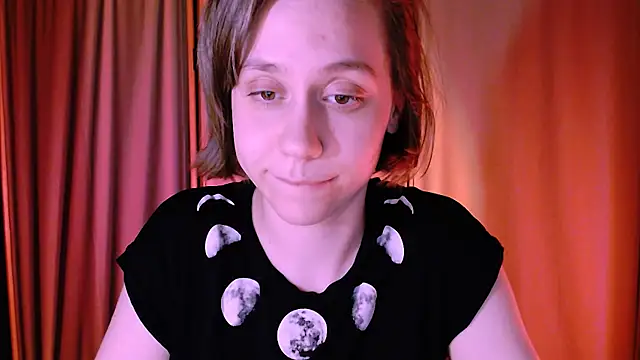 Snapshot of Malinax chatting on 03-07-25, 01:53 Malinax online show from 03-07-25, 01:53