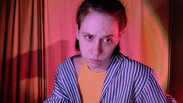 Snapshot of Malinax chatting on 03-21-25, 01:56 Malinax online show from 03-21-25, 01:56