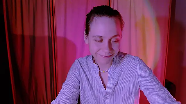 Snapshot of Malinax chatting on 09-28-25, 11:21 Malinax online show from 09-28-25, 11:21