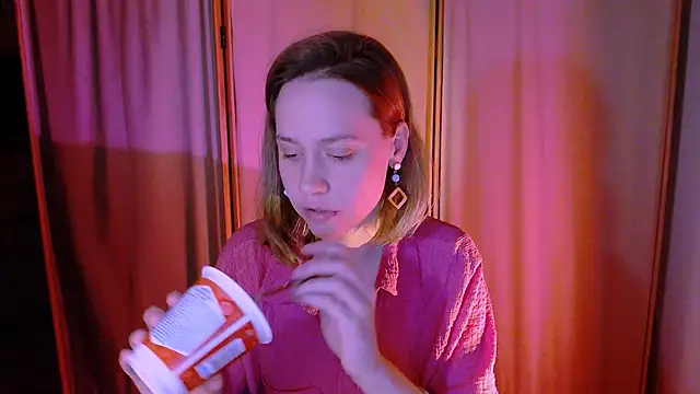 Snapshot of Malinax chatting on 10-05-25, 10:40 Malinax online show from 10-05-25, 10:40