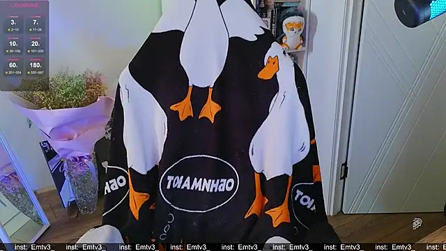 Snapshot of Emili1- chatting on 12-20-25, 12:45 Emili1- online show from 12-20-25, 12:45