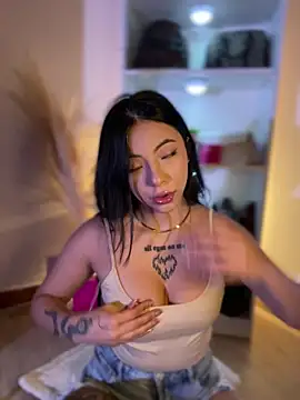 eva elifee online show from 11-06-25, 05:08