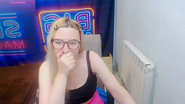 kerakiss877 online show from 06-18-26, 07:51