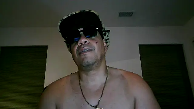 Snapshot of pimpdaddy4ever chatting on 12-04-24, 12:41 pimpdaddy4ever online show from 12-04-24, 12:41