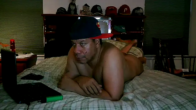 Snapshot of pimpdaddy4ever chatting on 12-05-24, 09:39 pimpdaddy4ever online show from 12-05-24, 09:39