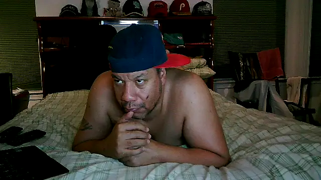 Snapshot of pimpdaddy4ever chatting on 12-13-24, 01:15 pimpdaddy4ever online show from 12-13-24, 01:15