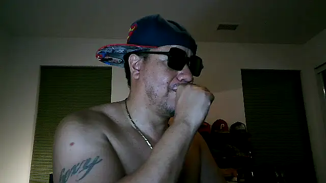 Snapshot of pimpdaddy4ever chatting on 12-28-24, 04:08 pimpdaddy4ever online show from 12-28-24, 04:08