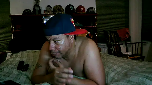 Snapshot of pimpdaddy4ever chatting on 01-01-25, 07:41 pimpdaddy4ever online show from 01-01-25, 07:41