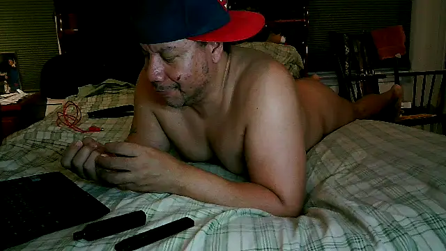 Snapshot of pimpdaddy4ever chatting on 01-04-25, 11:38 pimpdaddy4ever online show from 01-04-25, 11:38