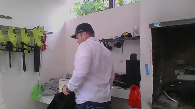 Snapshot of DirtyRcride chatting on 12-06-24, 09:24 DirtyRcride online show from 12-06-24, 09:24