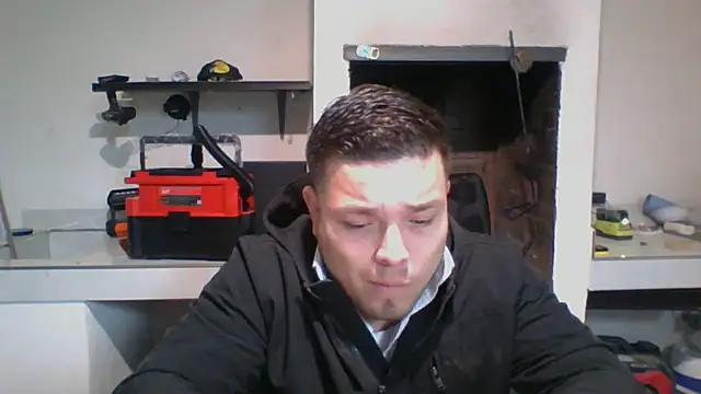 Snapshot of DirtyRcride chatting on 12-12-24, 04:37 DirtyRcride online show from 12-12-24, 04:37