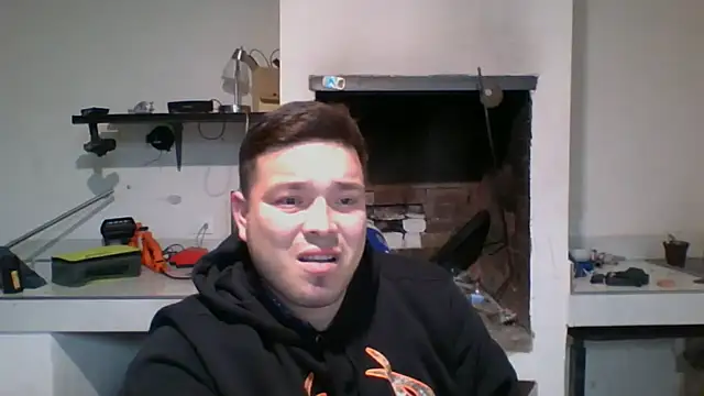 Snapshot of DirtyRcride chatting on 12-19-24, 03:40 DirtyRcride online show from 12-19-24, 03:40