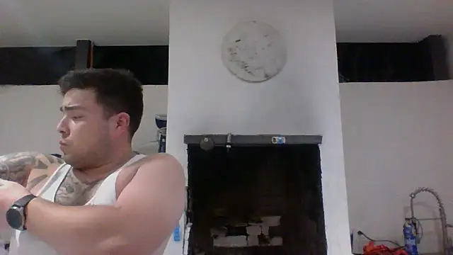 Snapshot of DirtyRcride chatting on 12-25-24, 02:14 DirtyRcride online show from 12-25-24, 02:14