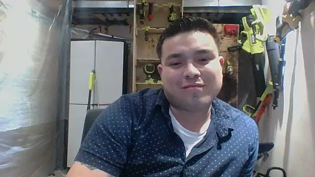 Snapshot of DirtyRcride chatting on 12-28-24, 05:12 DirtyRcride online show from 12-28-24, 05:12