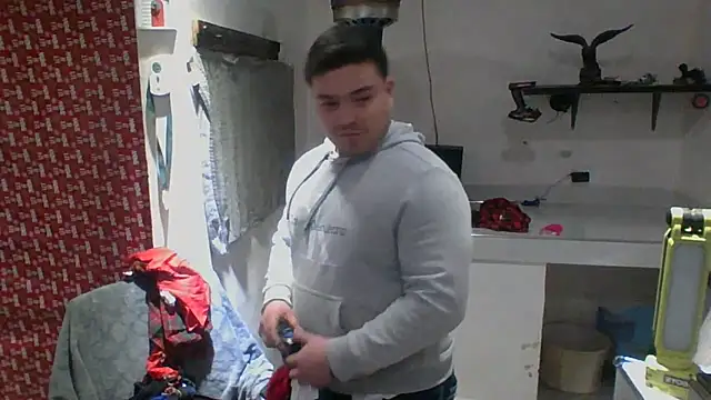 Snapshot of DirtyRcride chatting on 01-02-25, 05:24 DirtyRcride online show from 01-02-25, 05:24