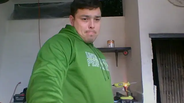 Snapshot of DirtyRcride chatting on 01-09-25, 04:08 DirtyRcride online show from 01-09-25, 04:08