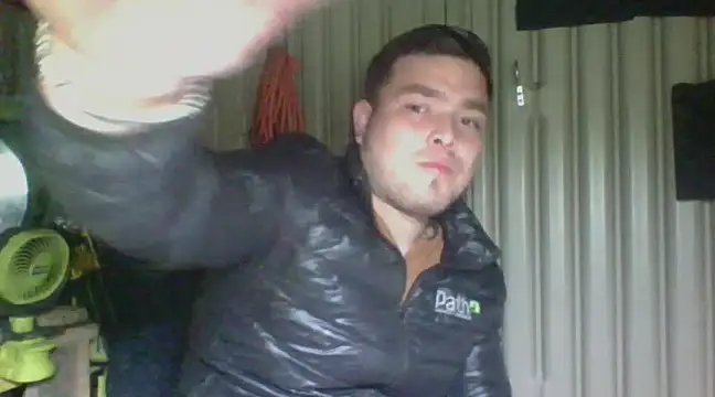 Snapshot of DirtyRcride chatting on 02-13-25, 04:22 DirtyRcride online show from 02-13-25, 04:22