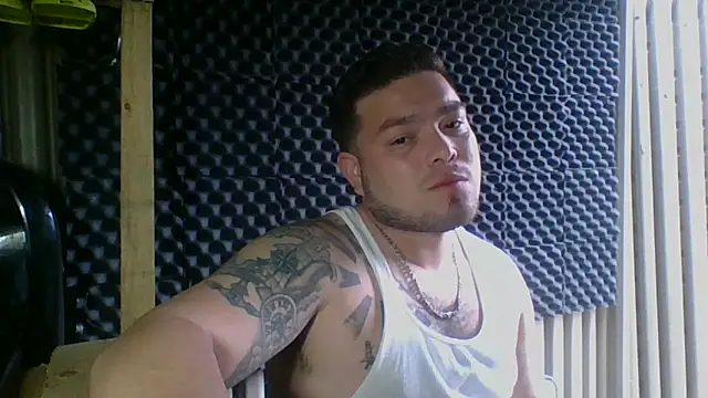 Snapshot of DirtyRcride chatting on 02-27-25, 08:31 DirtyRcride online show from 02-27-25, 08:31