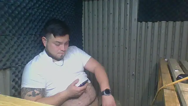 Snapshot of DirtyRcride chatting on 03-10-25, 08:45 DirtyRcride online show from 03-10-25, 08:45