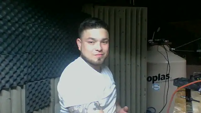 Snapshot of DirtyRcride chatting on 03-13-25, 03:54 DirtyRcride online show from 03-13-25, 03:54