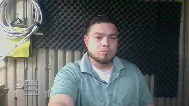 Snapshot of DirtyRcride chatting on 03-21-25, 04:49 DirtyRcride online show from 03-21-25, 04:49