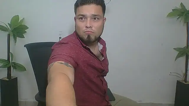 Snapshot of DirtyRcride chatting on 10-10-25, 03:16 DirtyRcride online show from 10-10-25, 03:16