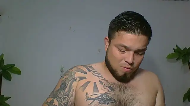 Snapshot of DirtyRcride chatting on 10-31-25, 03:18 DirtyRcride online show from 10-31-25, 03:18