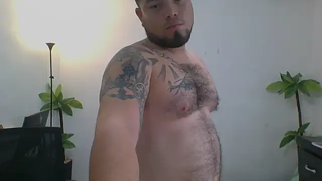 Snapshot of DirtyRcride chatting on 11-03-25, 06:53 DirtyRcride online show from 11-03-25, 06:53