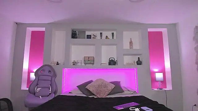 ViolettaBaker  online show from 12-06-24, 01:40