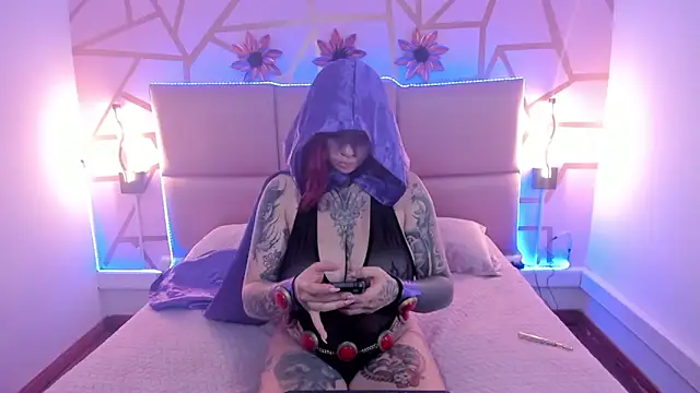 ViolettaBaker  online show from 10-15-25, 08:09