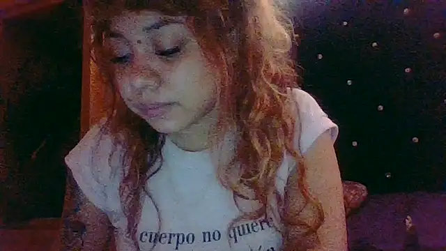 Snapshot of Jennxdolls chatting on 04-29-26, 02:21 Jennxdolls online show from 04-29-26, 02:21