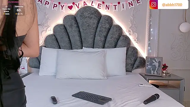 AbbyHank online show from 02-15-25, 02:44