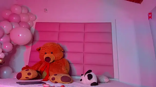 little-Emma online show from 02-23-25, 03:35