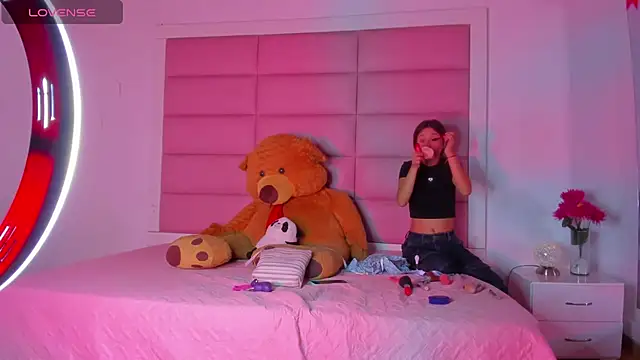 little-Emma online show from 02-26-25, 03:10