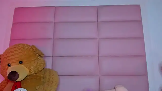 little-Emma online show from 03-02-25, 06:16