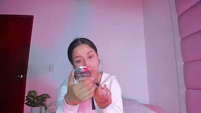 little-Emma online show from 10-01-25, 03:12