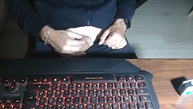 Adri gard online show from 11-08-25, 09:13