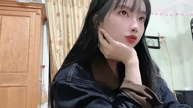 Nery Asian online show from 02-19-26, 06:20