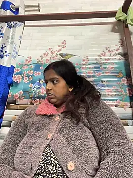 Beauty-queen online show from 01-13-25, 01:39