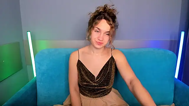 Snapshot of Milka_Blond chatting on 01-14-25, 12:54 Milka Blond online show from 01-14-25, 12:54