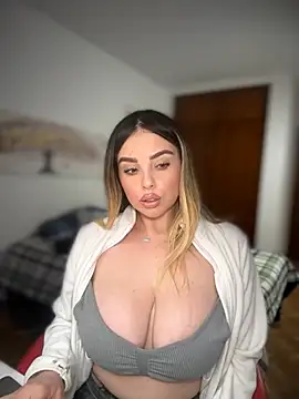 Alirawrz online show from 12-11-24, 03:58