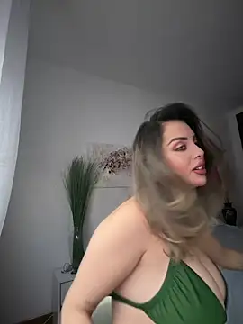 Alirawrz online show from 12-15-25, 08:18