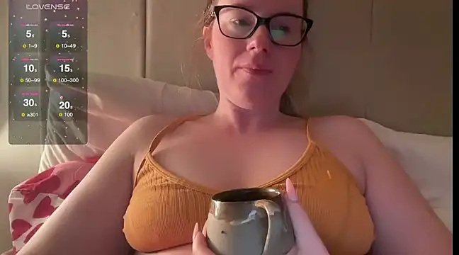 redheadrosie69 online show from 02-17-25, 06:31