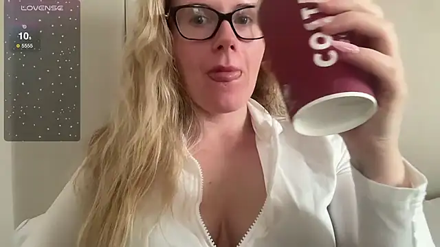 redheadrosie69 online show from 02-23-25, 02:25