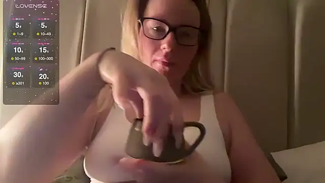 redheadrosie69 online show from 02-26-25, 06:37