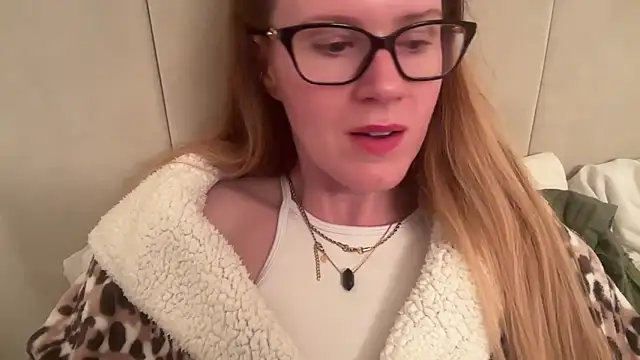 redheadrosie69 online show from 09-14-25, 06:51